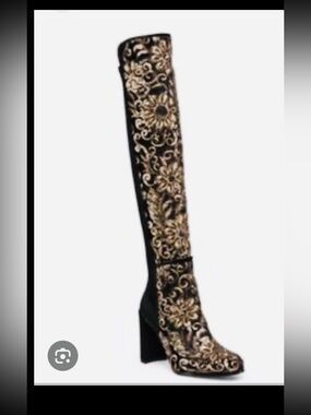 Stuart Weitzman  Gold Embroidered Knee-High Block Heel Pull On Boots Size 8